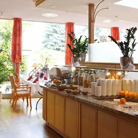 Western Halle-merseburg Szálloda 4*
