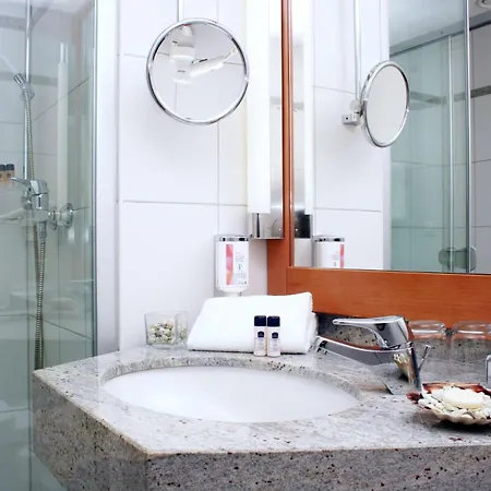 Western Halle-merseburg מלון 4*